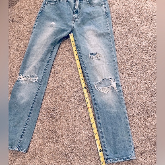 RSQ Distressed High waisted Mom Jeans size 25/1 - Picture 8 of 9
